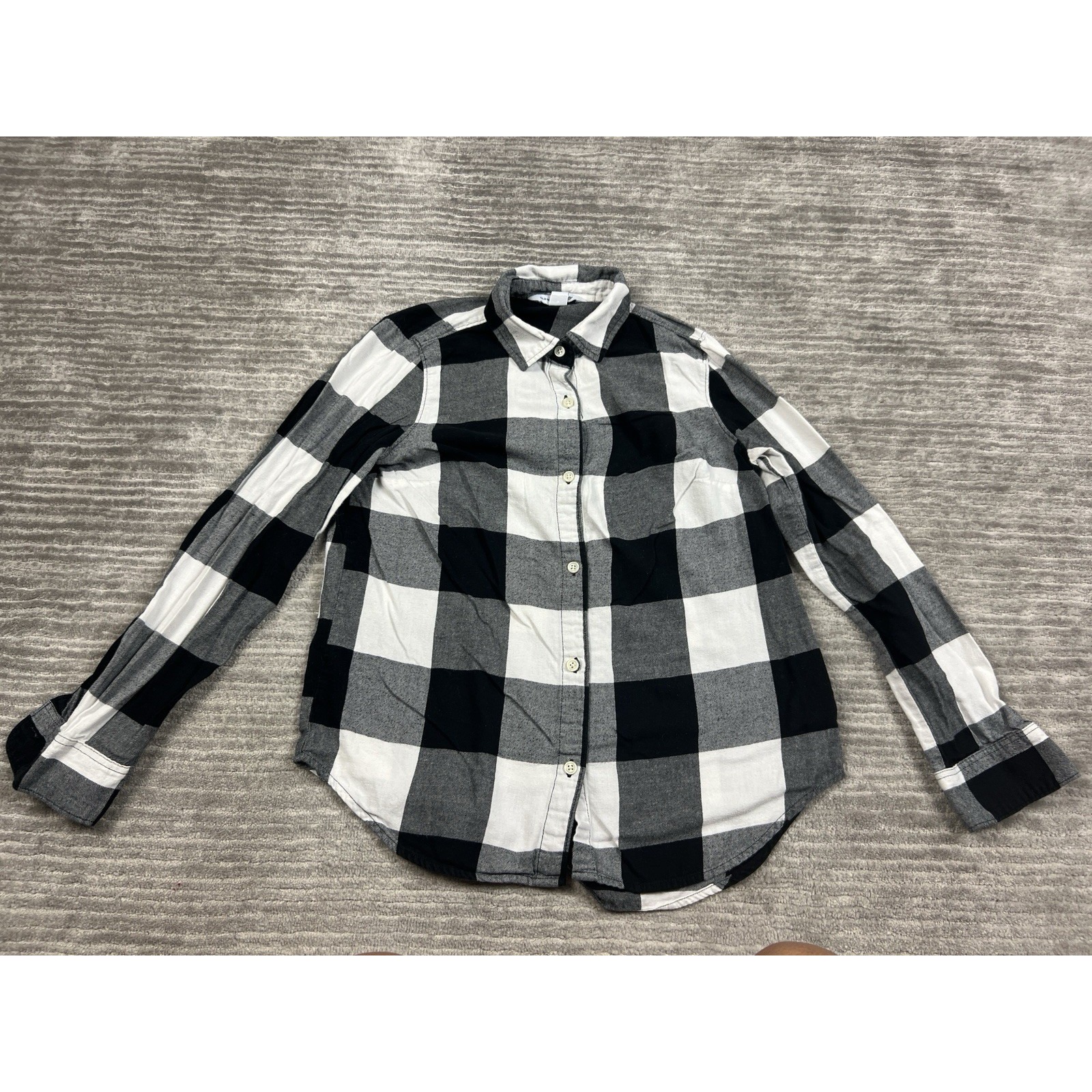 Old Navy Top Womens Small Black & White Plaid Long Sleeve Button Classic Shirt